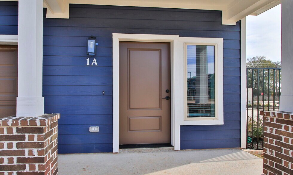 More Photos Of 14010 Longstreet rd, Willis Apartments For Sale