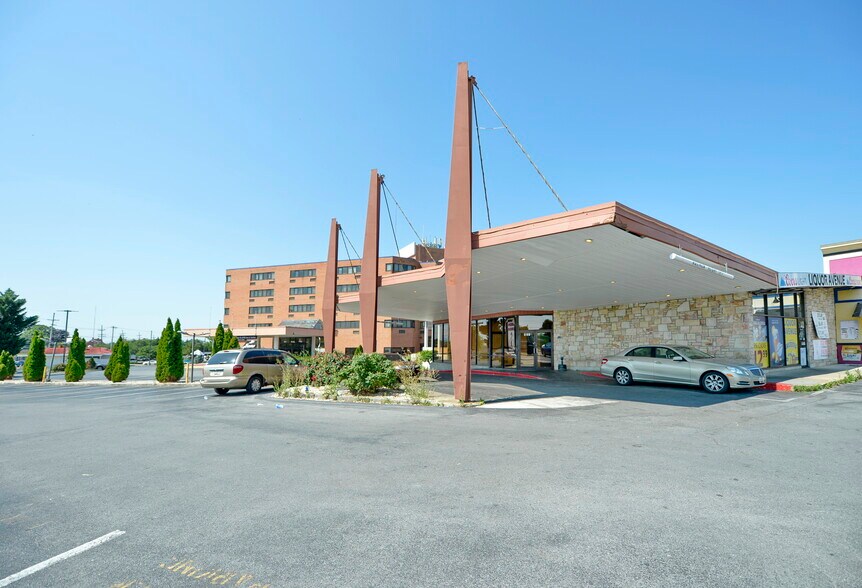 More Photos Of 431 Dual Hwy, Hagerstown Hotel For Sale