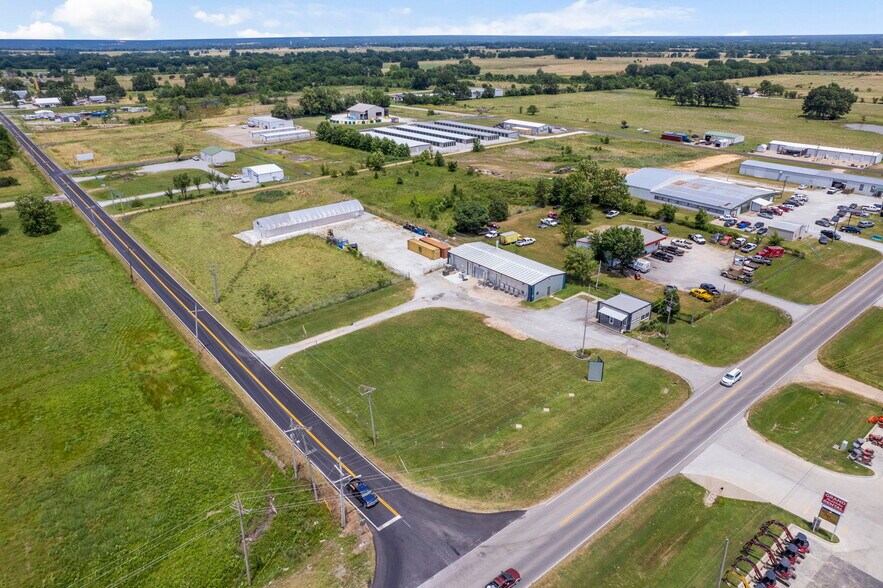 More Photos Of 64050 E 290 Rd, Grove Warehouse For Sale