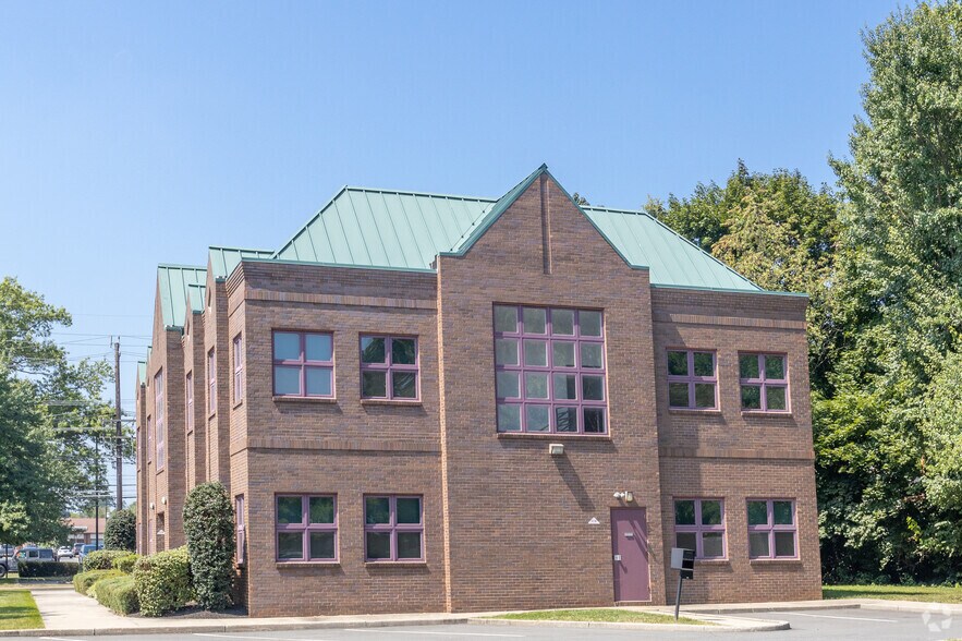 More Photos Of 7 Dunmore Ave, Ewing Office For Lease