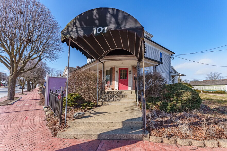 More Photos Of 101 W National Rd, Englewood Freestanding For Sale