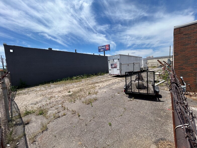 More Photos Of 511 11th St N, Birmingham Warehouse For Lease