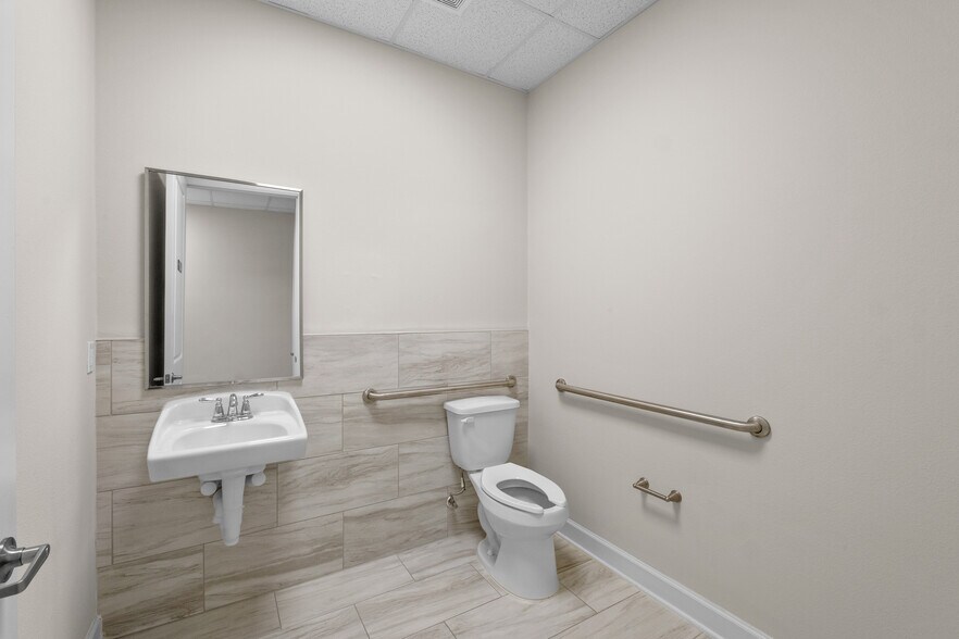 More Photos Of 23410 Grand Reserve Dr, Katy Medical For Sale