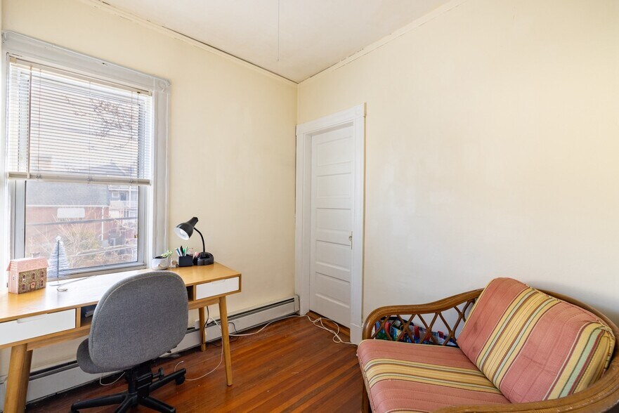More Photos Of 8-14 Craigie St, Somerville Apartments For Sale