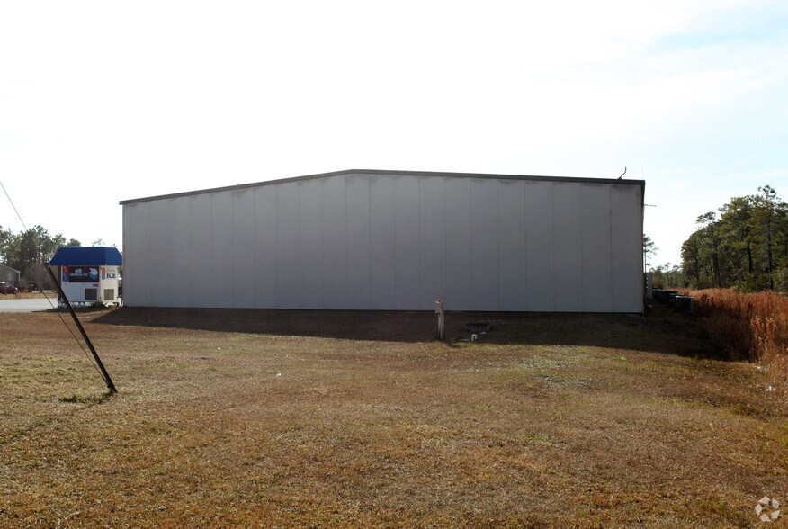 More Photos Of 3846 George II Hwy, Southport Warehouse For Lease