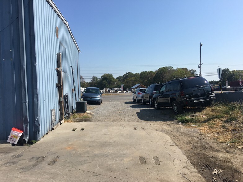 More Photos Of 1268 S Lowry St, Smyrna Auto Repair For Sale