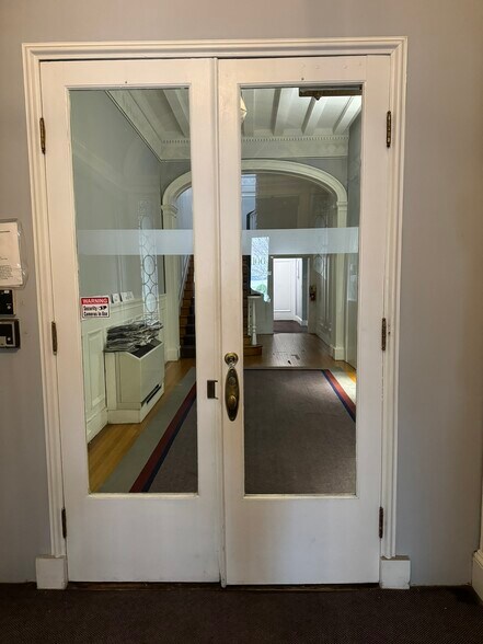 More Photos Of 1106 N Charles St, Baltimore Office For Sale