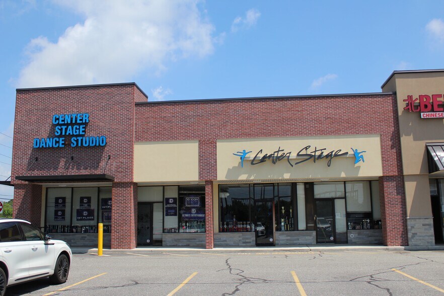 More Photos Of 1011-1039 Route 109, Farmingdale Unknown For Lease