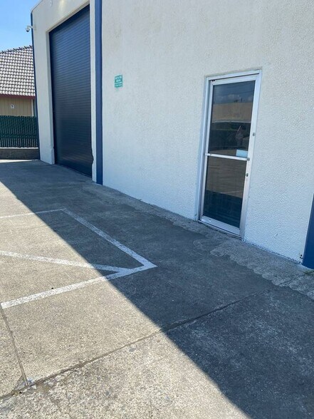 More Photos Of 104 Maxwell Ct, Santa Rosa Warehouse For Lease