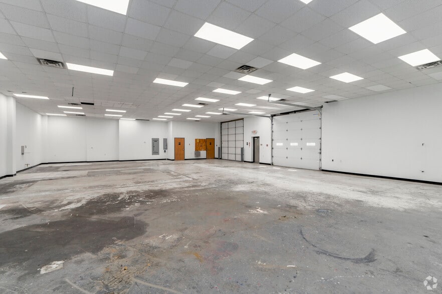 More Photos Of 115 S Dwelle St, Charlotte Unknown For Lease