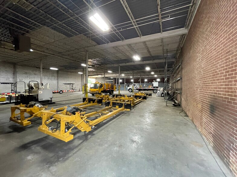 More Photos Of 1104 Southerland St, Graham Warehouse For Lease