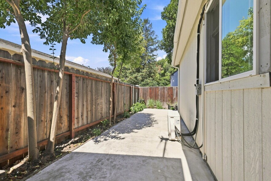 More Photos Of 2930 Clayton Rd, Concord Storefront Retail Residential For Sale