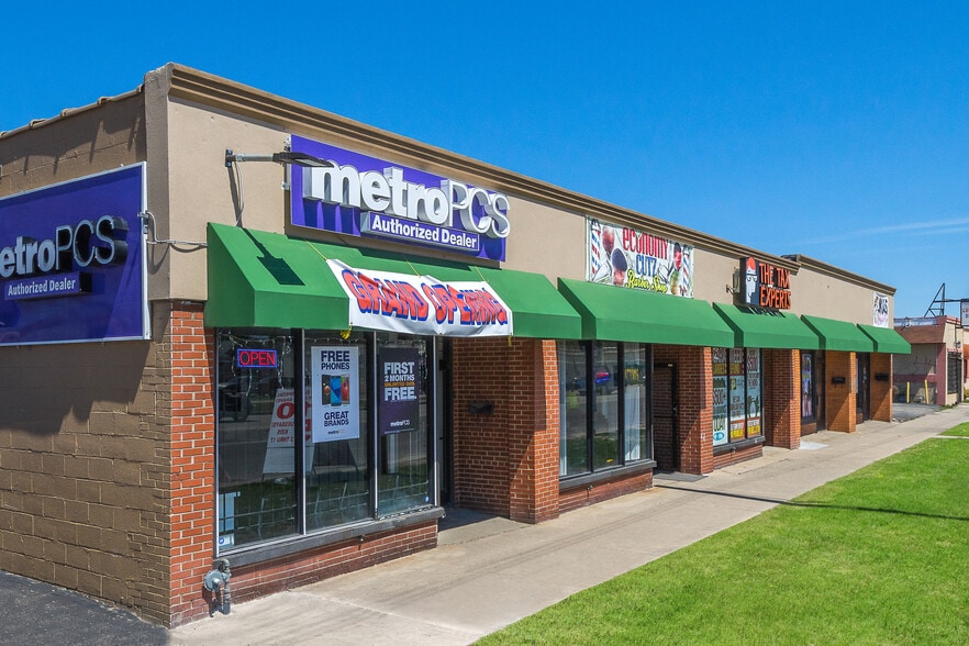 More Photos Of 19226-19240 Joy Rd, Detroit Unknown For Lease