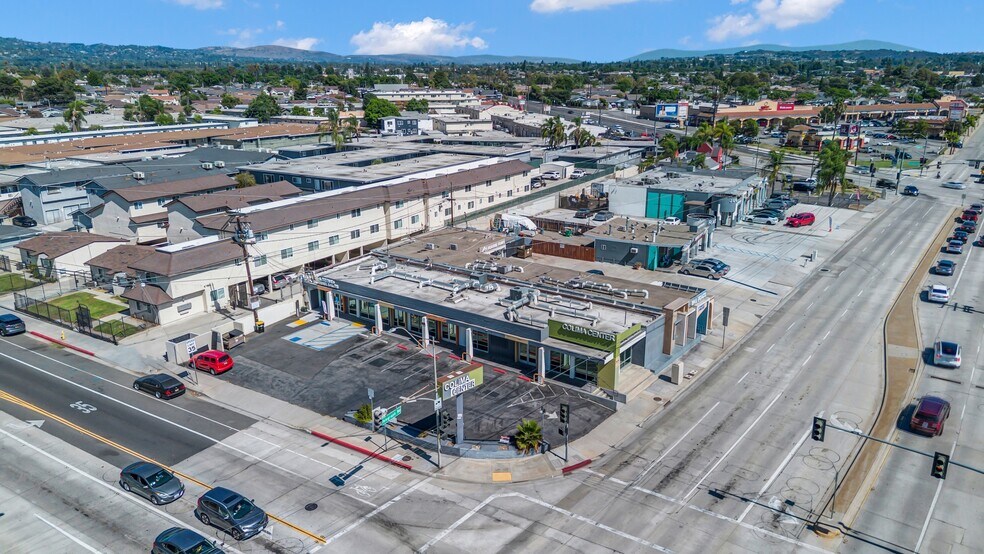 More Photos Of 11546-11552 Colima Rd, Whittier Unknown For Lease