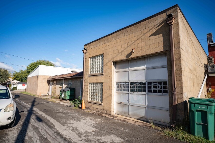 More Photos Of 5011 Grand Ave, Pittsburgh Research And Development For Sale