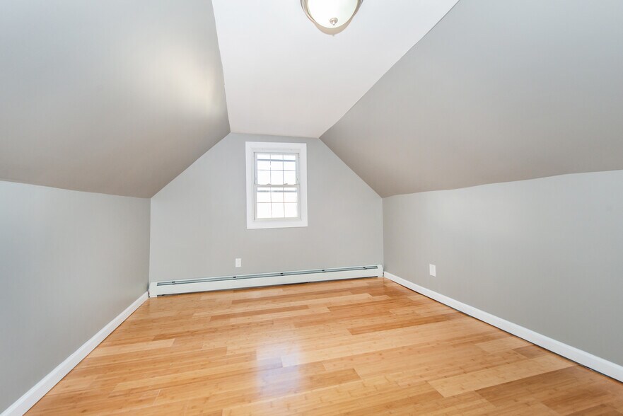 More Photos Of 581 E 18th St, Paterson Storefront Retail Residential For Sale