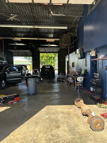 More Photos Of 16800 State St, South Holland Warehouse For Sale