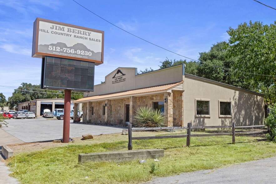 More Photos Of 503 S Highway 281, Burnet Office For Sale