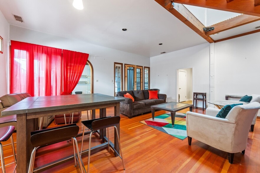More Photos Of 1254 E 12th St, Oakland Apartments For Sale