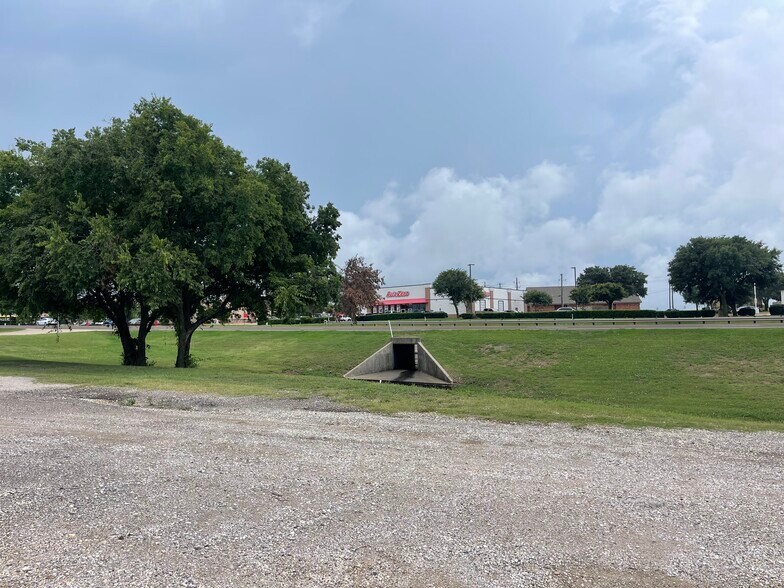 More Photos Of 575 Proffitt st, Midlothian Warehouse For Lease