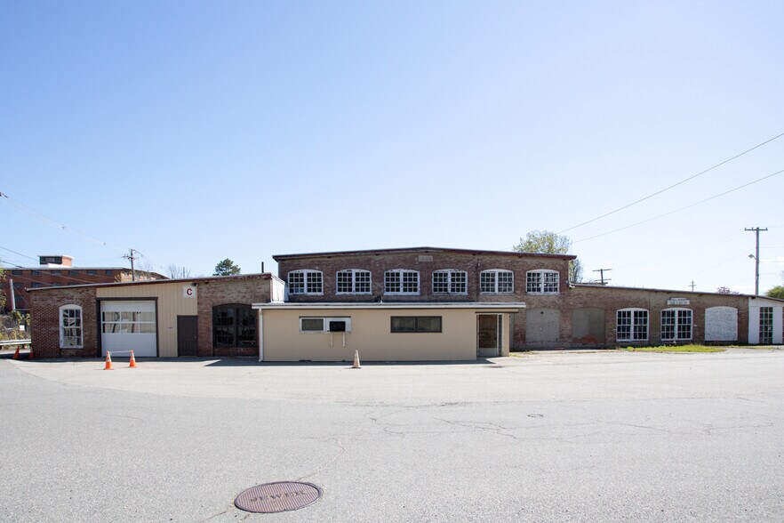 More Photos Of 994 Jefferson St, Fall River Manufacturing For Lease