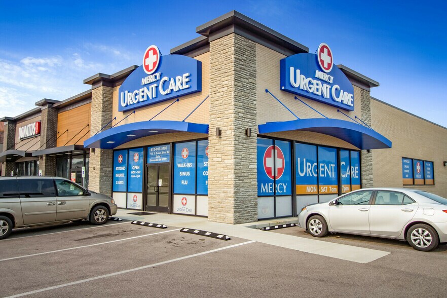More Photos Of 710 S Green River Rd, Evansville Storefront For Lease