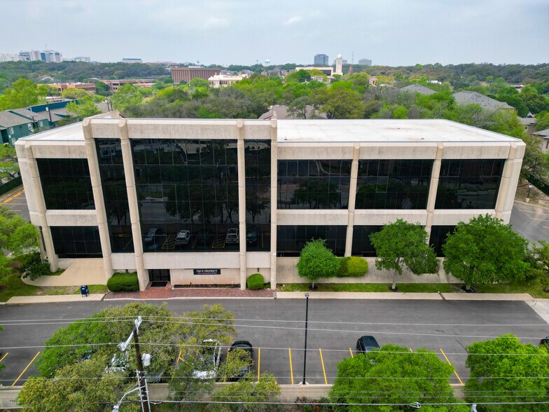 More Photos Of 7551 Callaghan Rd, San Antonio Medical For Lease