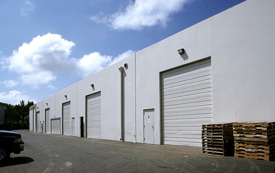 More Photos Of 924 Calle Negocio, San Clemente Warehouse For Lease