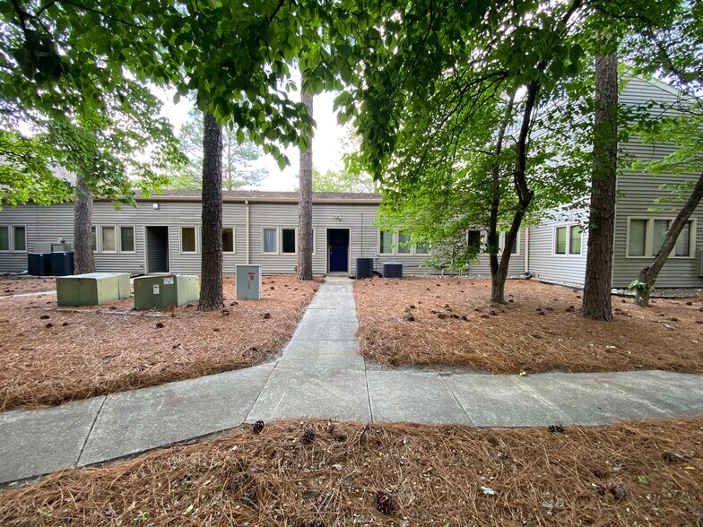 More Photos Of 1762 Metromedical Dr, Fayetteville Medical For Sale