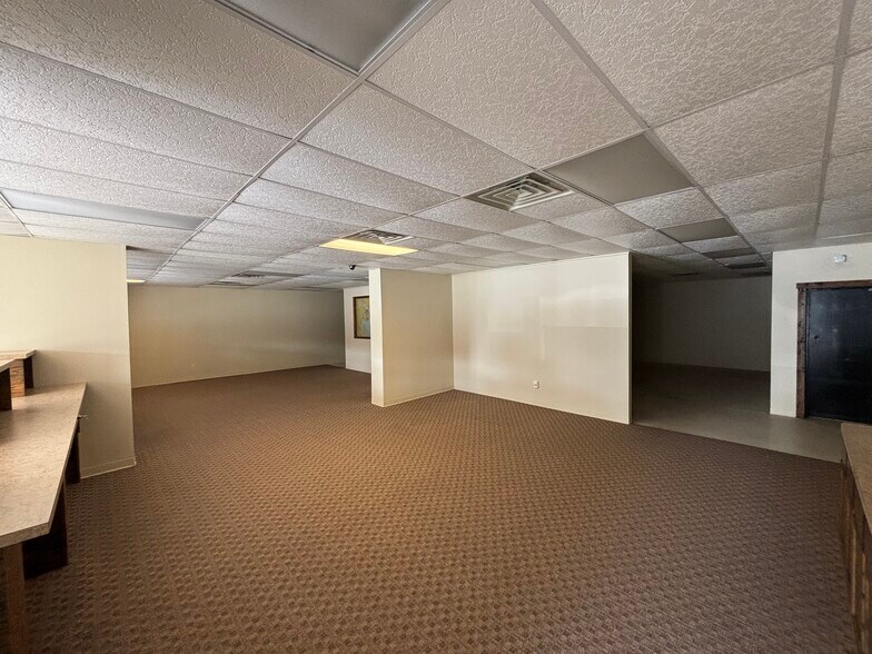 More Photos Of 406 Beall Ave, Wooster General Retail For Lease