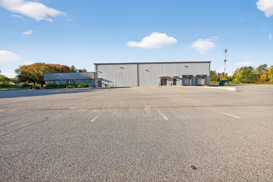More Photos Of 8 Glens Falls Tech Park, Glens Falls Manufacturing For Sale