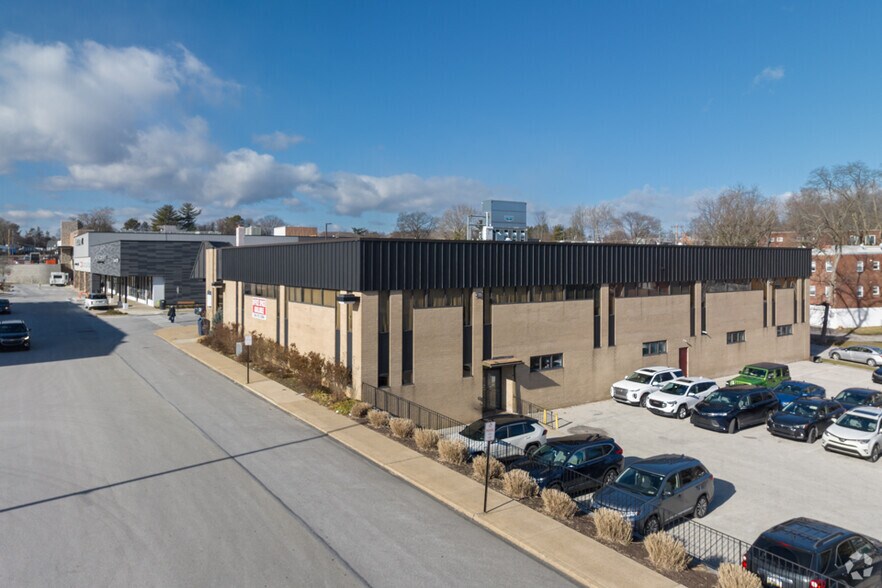 More Photos Of 1999 Sproul Rd, Broomall Medical For Lease