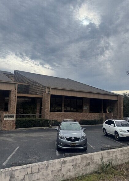 More Photos Of 1204 NW 69th Ter, Gainesville Medical For Sale