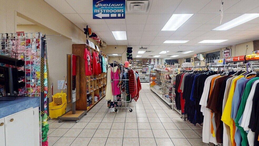 More Photos Of 2410 N State Line Ave, Texarkana Specialty For Sale