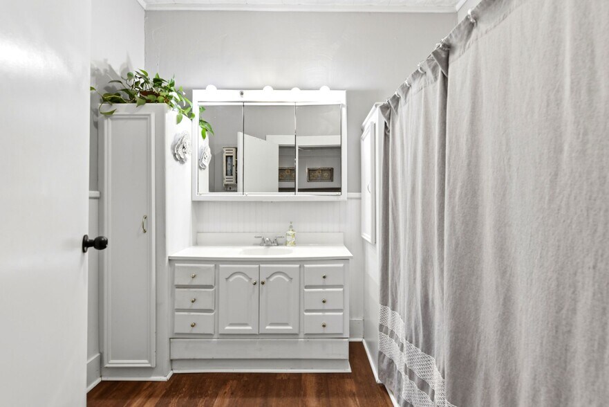 More Photos Of 9282 State Highway 75 S, New Waverly Freestanding For Sale