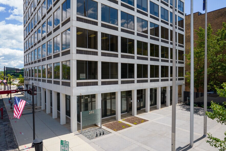More Photos Of 202 S Michigan St, South Bend Medical For Lease
