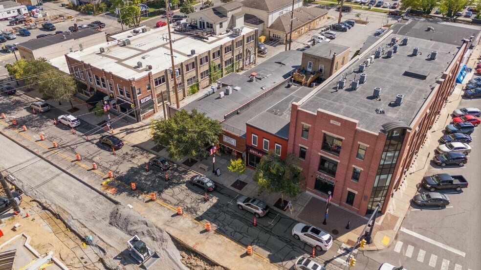 More Photos Of 206 Lincolnway, Valparaiso Office For Lease