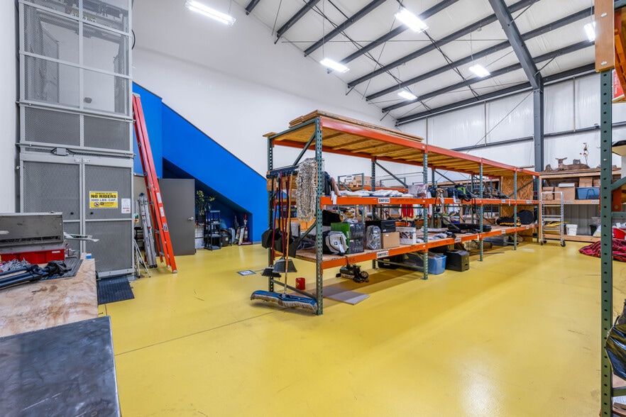 More Photos Of 255 Cumberland Trace Rd, Bowling Green Flex For Lease