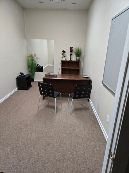 More Photos Of 1813 N Harrison St, Shawnee Office For Lease