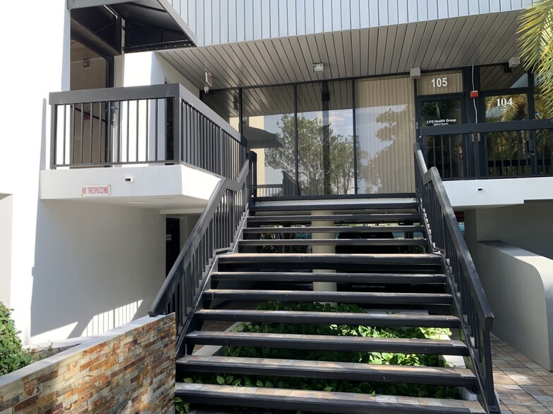 More Photos Of 1860 N Pine Island Rd, Plantation Office For Lease