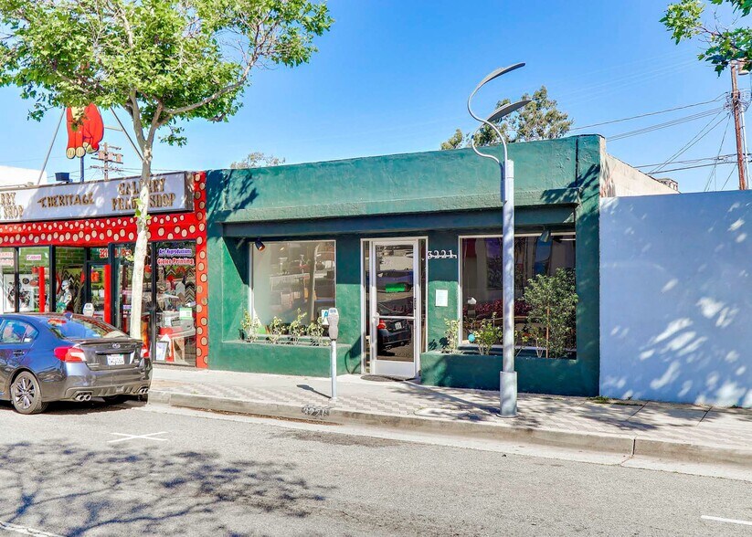 More Photos Of 3221 Pico Blvd, Santa Monica Storefront For Sale