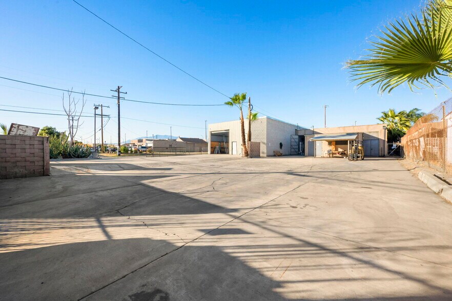 More Photos Of 1033-1047 W 3rd St, San Bernardino Warehouse For Sale