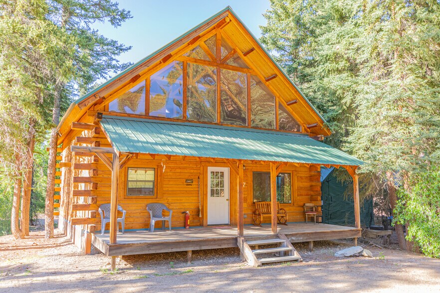 More Photos Of 860 County Road 142, Lake City Hotel For Sale