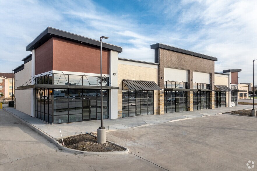 Primary Photo Of 1700 N Central Expy, Plano Storefront Retail Office For Lease