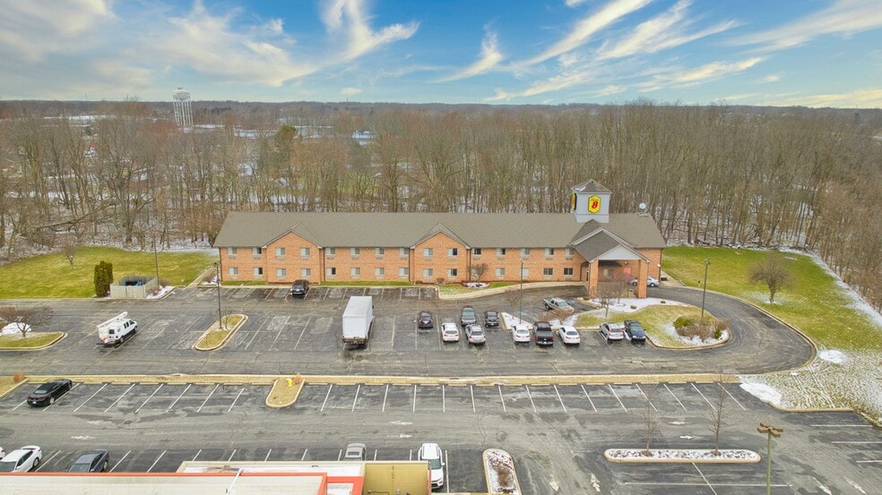 More Photos Of 3005 John Howell Dr, Valparaiso Hotel For Sale