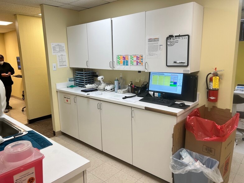 More Photos Of 9398 Viscount Blvd, El Paso Medical For Sale