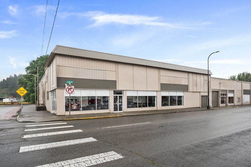 More Photos Of 300 S Tower Ave, Centralia Storefront Retail Office For Sale