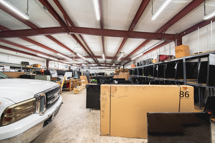 More Photos Of 5251 Buena Vista Rd, Columbus Light Distribution For Sale