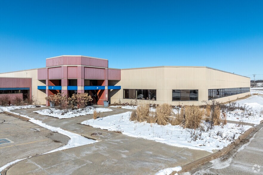More Photos Of 2510 N Dodge St, Iowa City Office For Lease