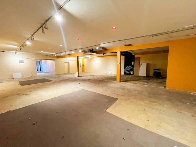 More Photos Of 1300 S Main St, Las Vegas Freestanding For Lease